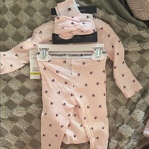 Tommy Hilfiger Light Pink Baby 4 Piece Set